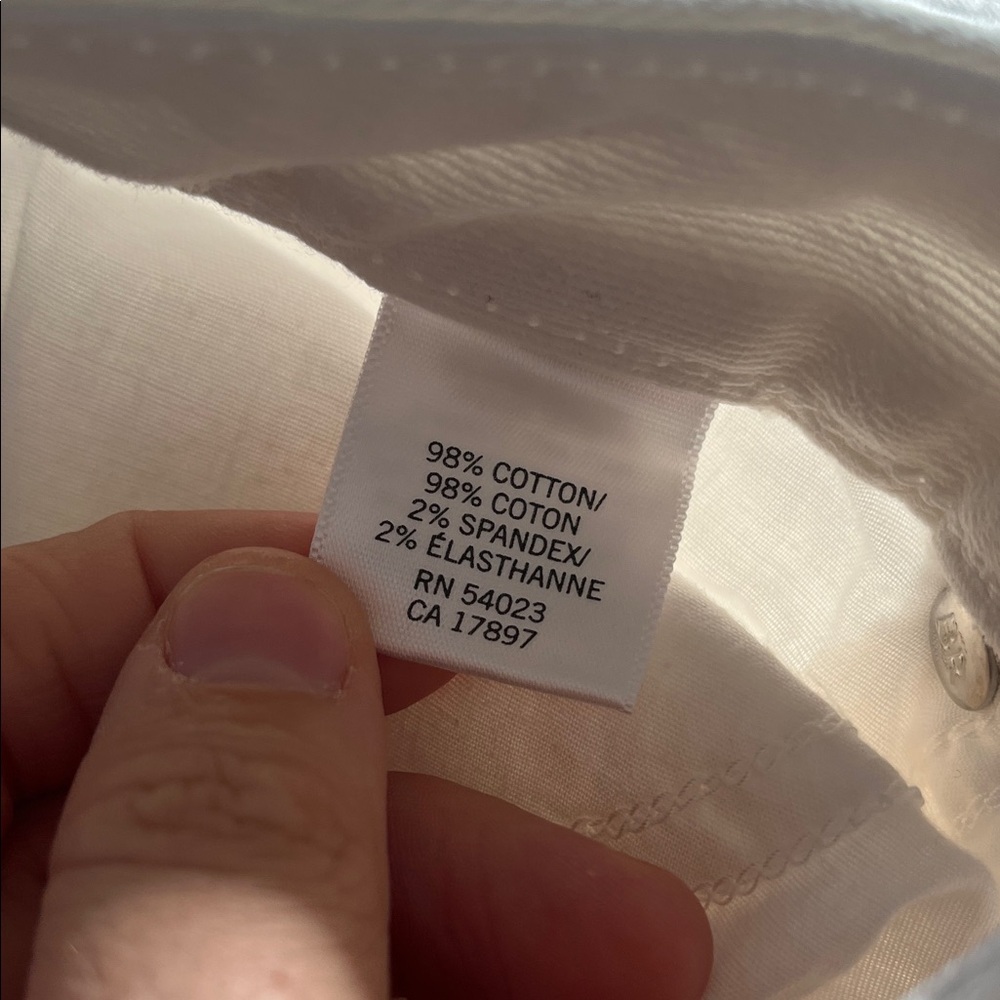 Women's White Jeans - Picture 3 of 4